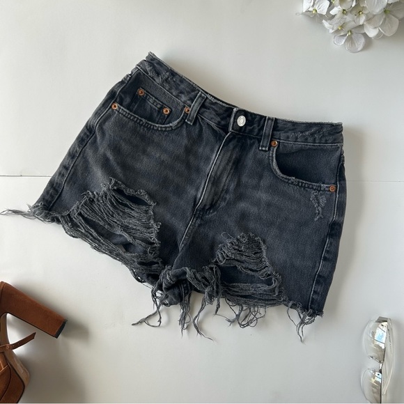 TopShop washed black ripped mom short - Picture 6 of 10